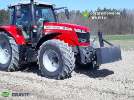 Pan Adam jest już po testach ciągnika Massey Ferguson 7715 S 