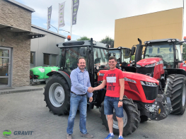 Pan Sławek odebrał swój wymarzony ciągnik Massey Ferguson 3709 F.